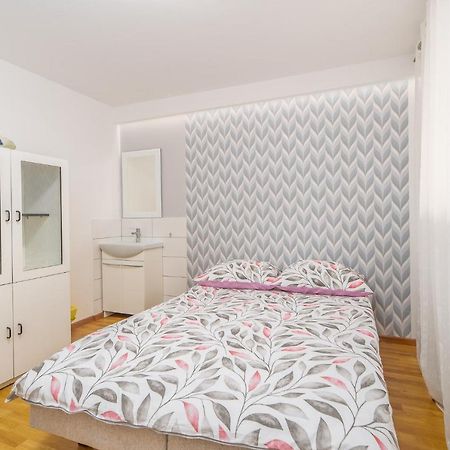 Ferienwohnung Pod Roza Wiatrow Kolberg Exterior foto
