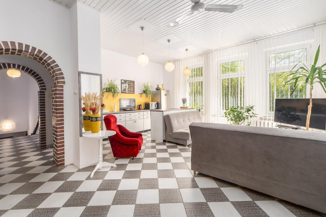 Ferienwohnung Pod Roza Wiatrow Kolberg Exterior foto