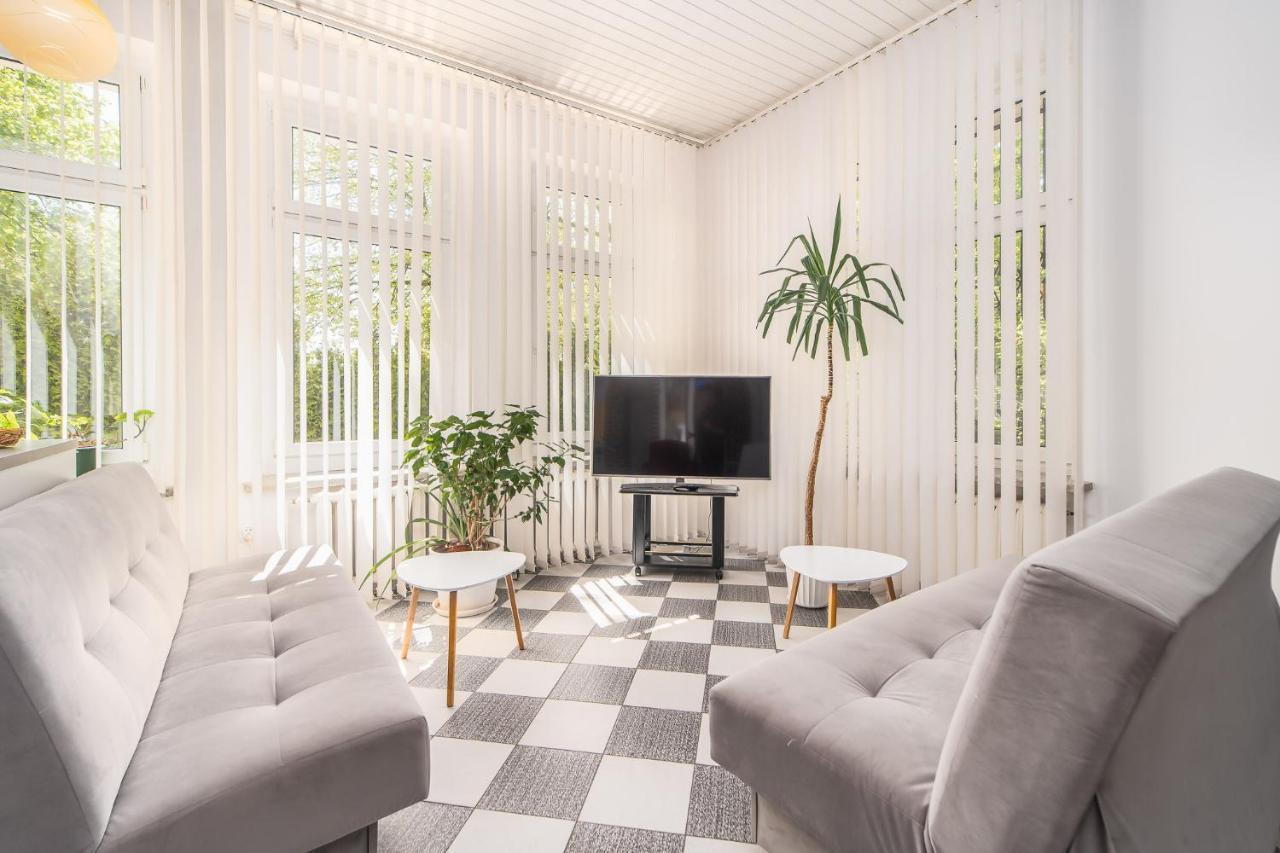 Ferienwohnung Pod Roza Wiatrow Kolberg Exterior foto